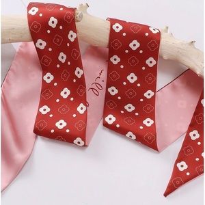 Two Thin Scarves / Hair Bands / Scarves
- #194